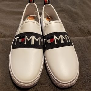 TOMMY HILFIGER white slide on size 7.5 shoes